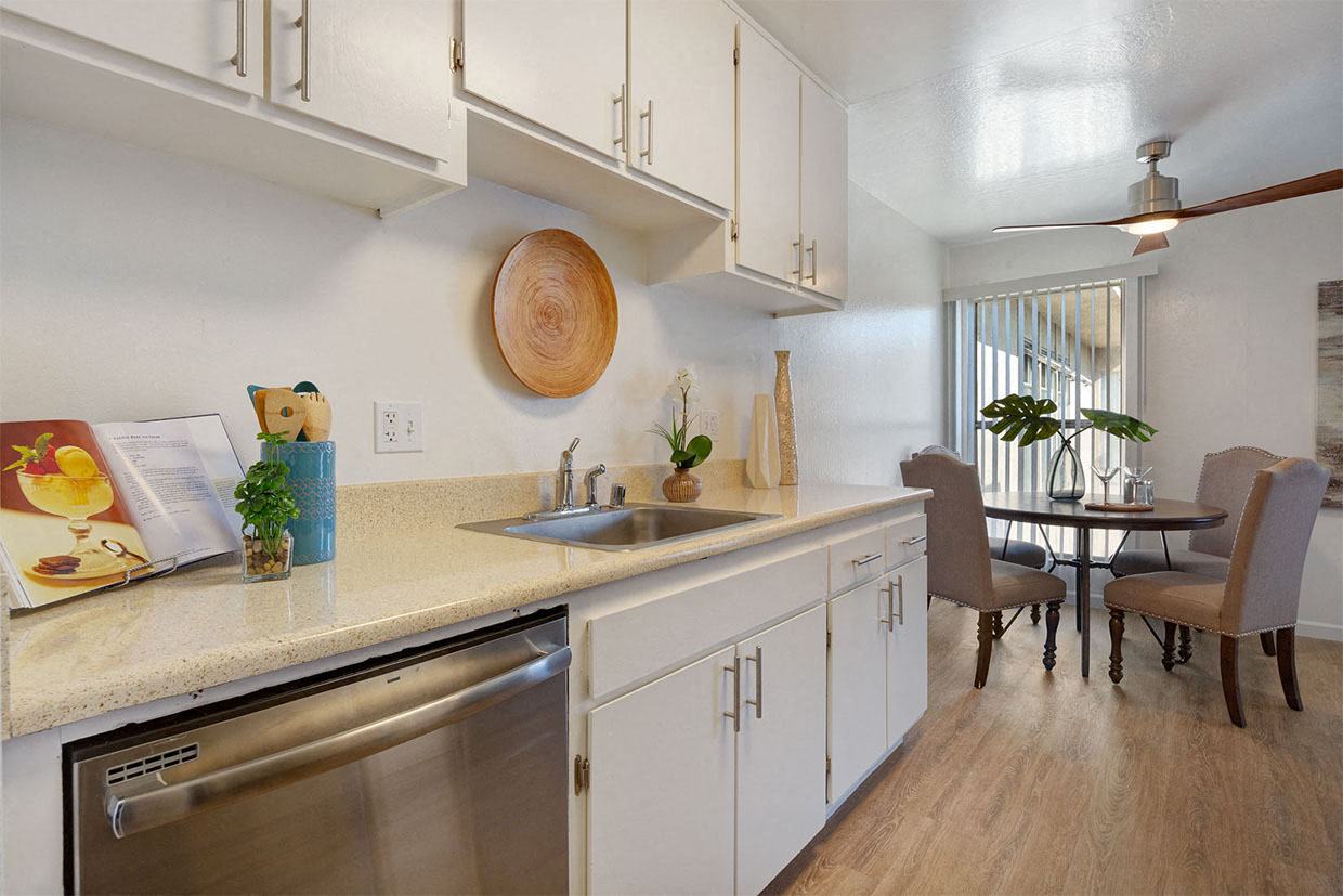 Three Crown Apartments photo 4